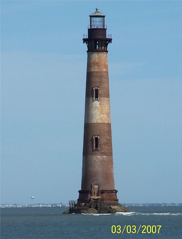 South Carolina / Morris Island lighthouse
AKA Old Charleston
Author of the photo: [url=https://www.flickr.com/photos/bobindrums/]Robert English[/url]
Keywords: South Carolina;Atlantic ocean;Charleston;United States