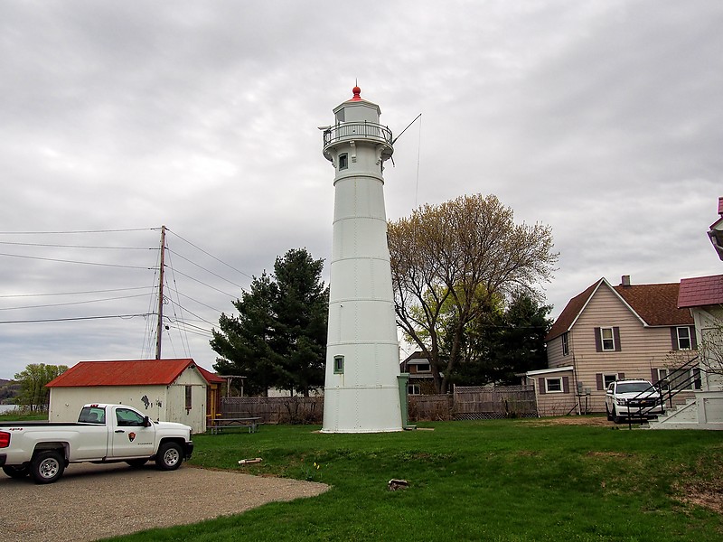 Michigan / Munising Range Front lighthouse
Author of the photo: [url=https://www.flickr.com/photos/selectorjonathonphotography/]Selector Jonathon Photography[/url]
Keywords: Michigan;Lake Superior;United States