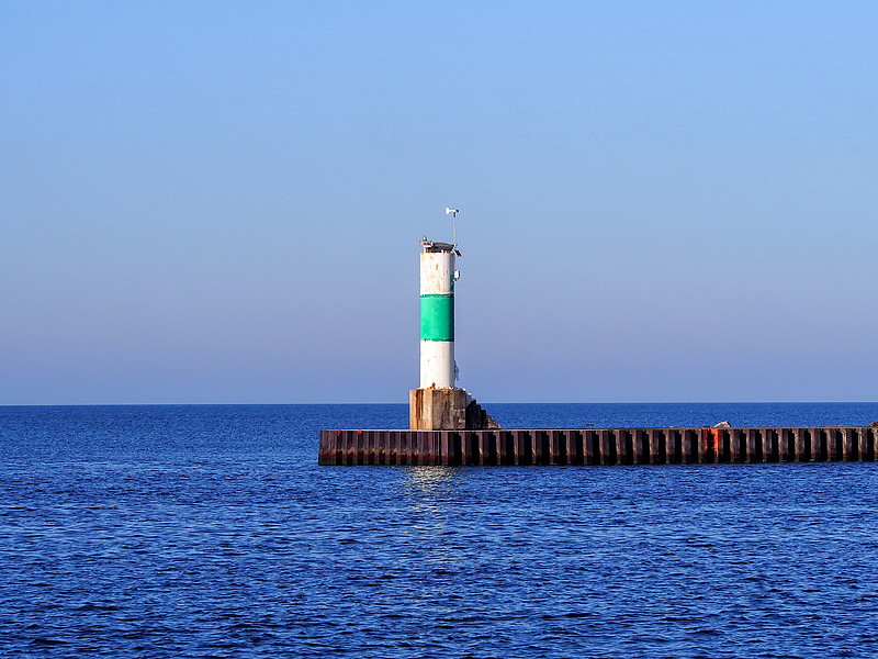 Southwestern Michigan / Muskegon / North Breakwater Light
Author of the photo: [url=https://www.flickr.com/photos/selectorjonathonphotography/]Selector Jonathon Photography[/url]
Keywords: Michigan;Lake Michigan;United States;Muskegon