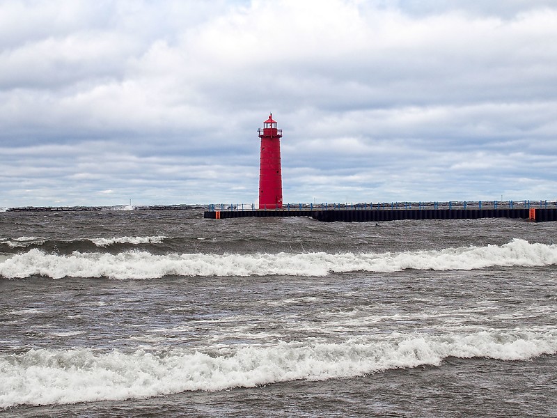 Michigan / Muskegon South Pierhead lighthouse
Author of the photo: [url=https://www.flickr.com/photos/selectorjonathonphotography/]Selector Jonathon Photography[/url]
Keywords: Michigan;Lake Michigan;United States;Muskegon