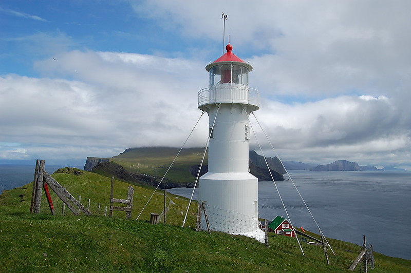 Akraberg lighthouse
Author of the photo: [url=https://www.flickr.com/photos/ranveig/]Ranveig Marie[/url]
Keywords: Faroe Islands;Atlantic ocean