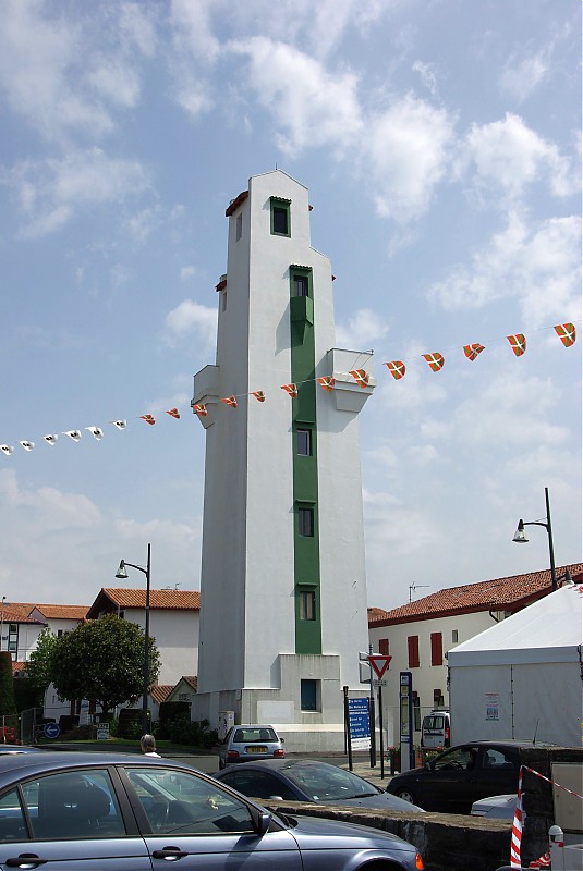 Saint-Jean-de-Luz / Entrance Ldg Lts Rear lighthouse
Keywords: Saint Jean de Luz;France;Bay of Biscay