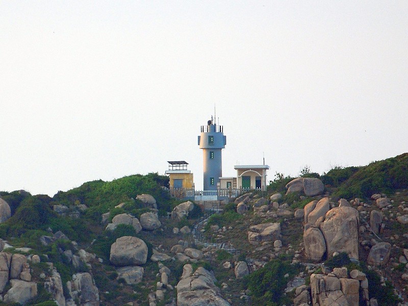 Nha Trang / H?n ???? lighthouse
AKA H?n Hèo, H?n Theo
Keywords: South China sea;Nha Trang;Vietnam