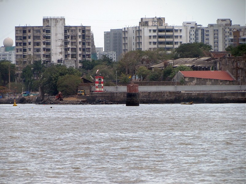 Mumbai / Colaba Reef North Beacon
Keywords: Mumbai;India;Arabian sea;Offshore
