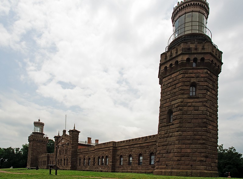 New Jersey / Navesink Twin Lighthouses
Author of the photo: [url=https://www.flickr.com/photos/8752845@N04/]Mark[/url]
Keywords: New Jersey;United States;Highlands;Atlantic ocean