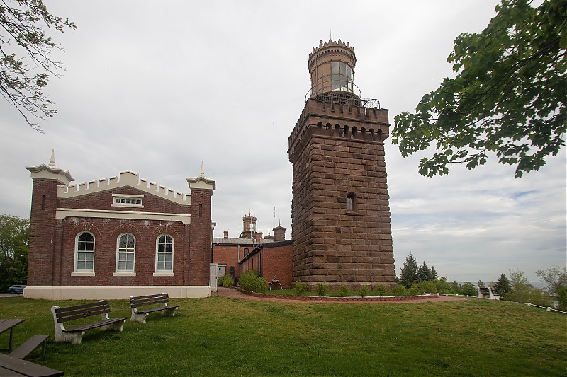 New Jersey / Navesink Twin Lighthouses / South Tower
Author of the photo: [url=https://jeremydentremont.smugmug.com/]nelights[/url]
Keywords: New Jersey;United States;Highlands;Atlantic ocean;New York Bay