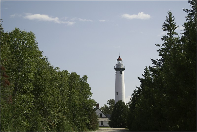 Michigan / New Presque Isle lighthouse
Author of the photo: [url=https://www.flickr.com/photos/jowo/]Joel Dinda[/url]

Keywords: Michigan;Lake Huron;United States