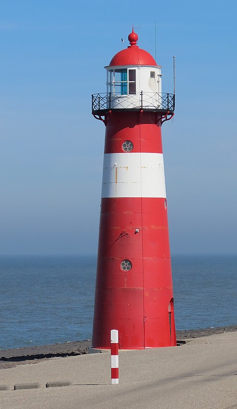 North Sea / Walcheren / West Kapelle Front Lighthouse
aka Noorderhoofd Front
Author of the photo: [url=https://www.flickr.com/photos/21475135@N05/]Karl Agre[/url]
Keywords: Zeeland;Netherlands;North sea