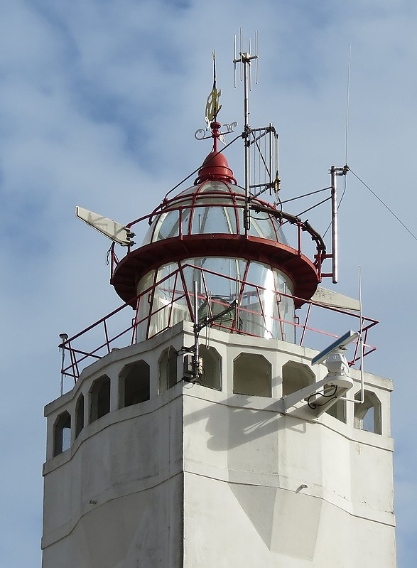North Sea / Noordwijk Lighthouse - lantern
Author of the photo: [url=https://www.flickr.com/photos/21475135@N05/]Karl Agre[/url]
Keywords: Noordwijk aan Zee;Netherlands;North sea;Lantern