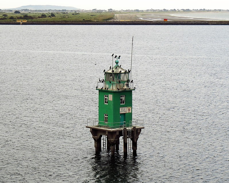 Approach Dublin / North Bank Lighthouse
Author of the photo: [url=https://www.flickr.com/photos/larrymyhre/]Larry Myhre[/url]
Keywords: Dublin;Irish sea;Ireland;Offshore