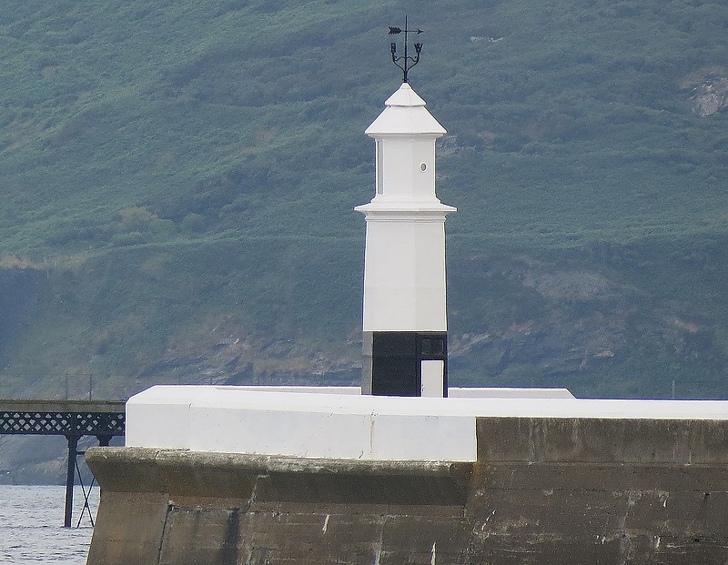 Isle of Man / Ramsey North Pier lighthouse
Author of the photo: [url=https://www.flickr.com/photos/21475135@N05/]Karl Agre[/url]

Keywords: Isle of Man;Irish sea;Ramsey
