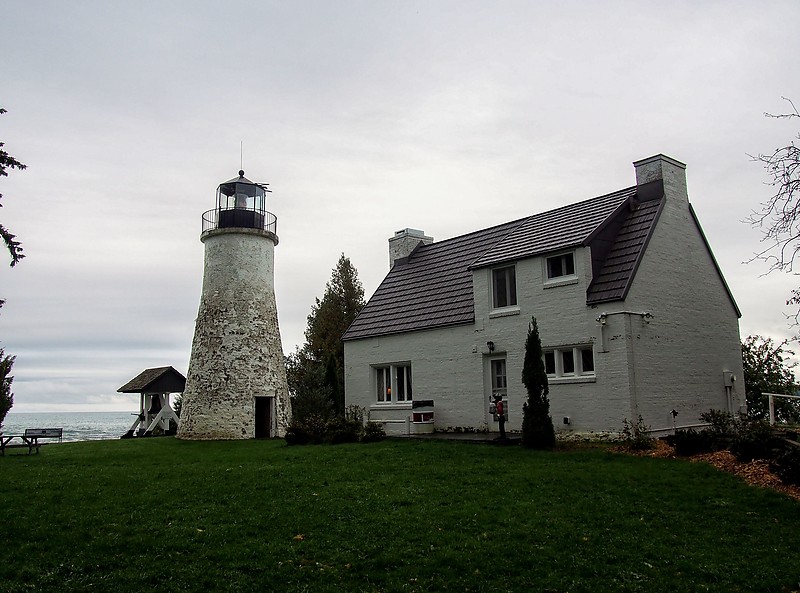 Michigan / Old Presque Isle lighthouse 
Author of the photo: [url=https://www.flickr.com/photos/selectorjonathonphotography/]Selector Jonathon Photography[/url]
Keywords: Michigan;Lake Huron;United States