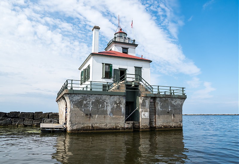New York / Oswego Harbor West Pierhead lighthouse
Author of the photo: [url=https://www.flickr.com/photos/selectorjonathonphotography/]Selector Jonathon Photography[/url]
Keywords: New York;Oswego;Lake Ontario;United States
