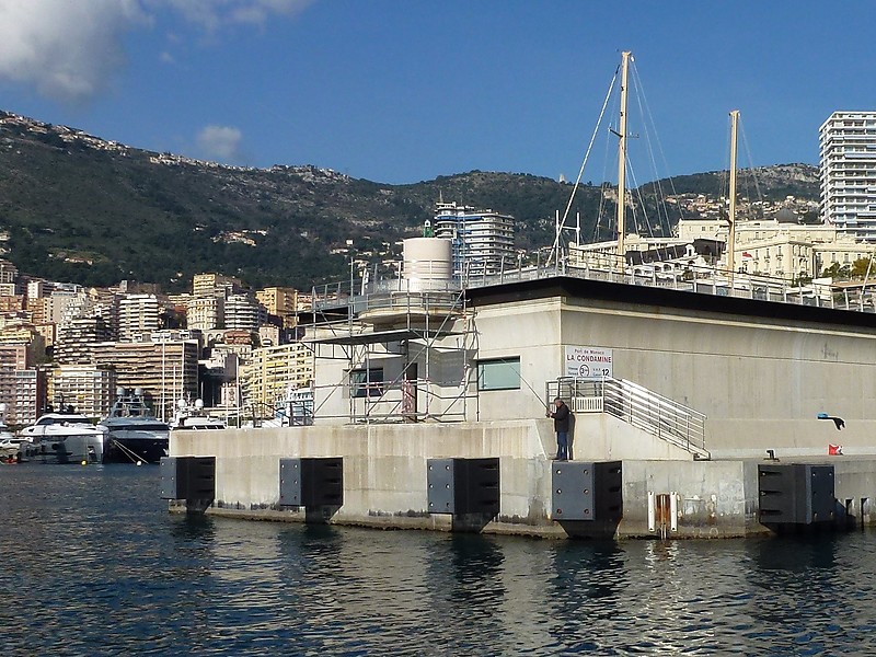 Port Hercule / Contre-jetee Head light
Keywords: Monaco;Mediterranean sea