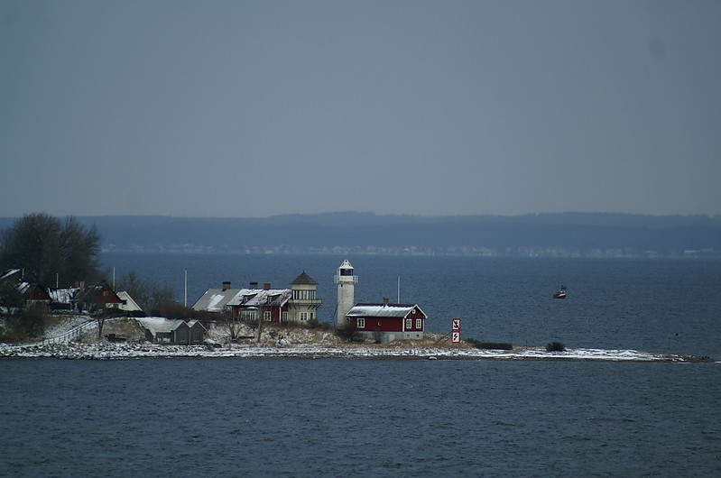 Ven island / Haken Nedre lighthouse
Permission granted by [url=http://forum.shipspotting.com/index.php?action=profile;u=110]Pieter Inpyn[/url]
Keywords: Ven;Oresund;Sweden