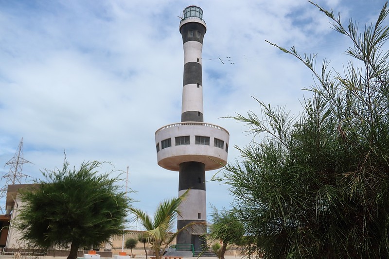 Gujarat Coast / Porbandar lighthouse
Keywords: Arabian sea;India
