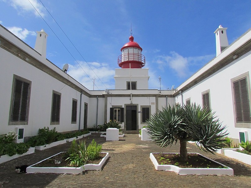 Madeira / Ponta do Pargo lighthouse
Keywords: Madeira;Portugal;Atlantic ocean