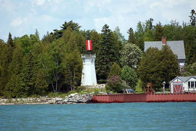Michigan / Pipe Island lighthouse
Built by the Lake Carriers Association to aid shipping entering the St. Mary's River from Lake Huron in 1888. The 5th order lens was replaced with a day marker in 1937.
Author of the photo: [url=https://www.flickr.com/photos/8752845@N04/]Mark[/url]
Keywords: Michigan;Lake Huron;United States