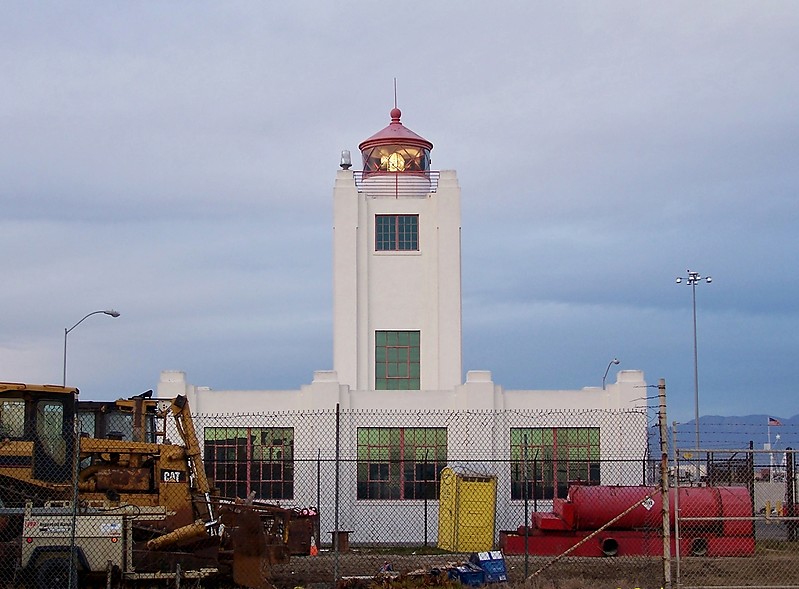 California / Point Hueneme lighthouse
Author of the photo: [url=https://www.flickr.com/photos/bobindrums/]Robert English[/url]
Keywords: United States;Pacific ocean;California