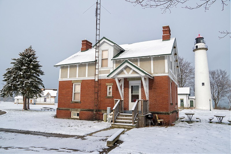 Michigan / Pointe aux Barques lighthouse
Author of the photo: [url=https://www.flickr.com/photos/selectorjonathonphotography/]Selector Jonathon Photography[/url]
Keywords: Michigan;Lake Huron;United States;Winter