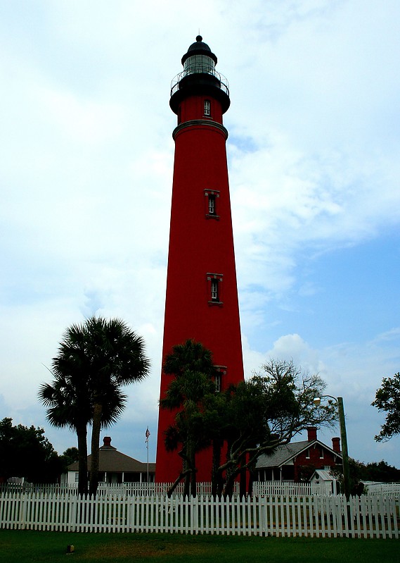 Florida / Ponce de Leon Inlet Lighthouse
AKA Mosquito inlet
Author of the photo:[url=https://www.flickr.com/photos/lighthouser/sets]Rick[/url]
Keywords: Florida;United States;Atlantic ocean