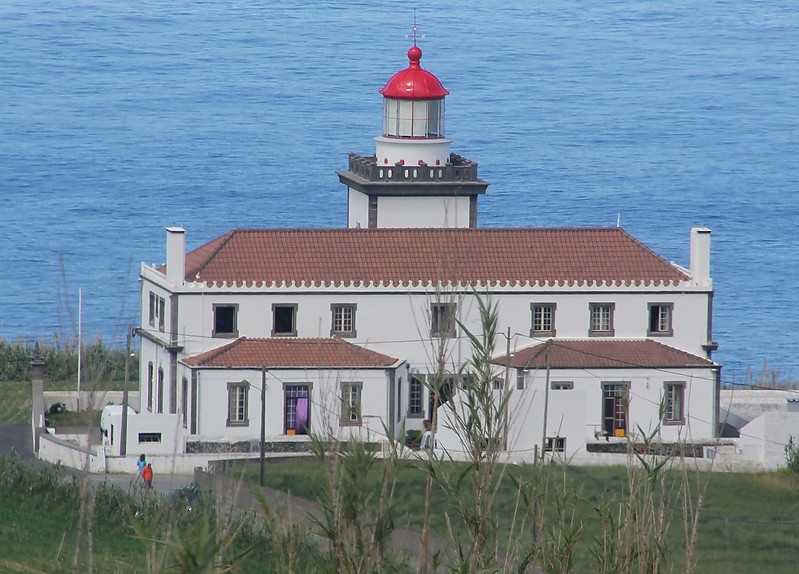 Azores / Sao Miguel / Ponta Da Ferraria lighthouse
Keywords: Azores;Portugal;Ilha de Sao Miguel;Atlantic ocean