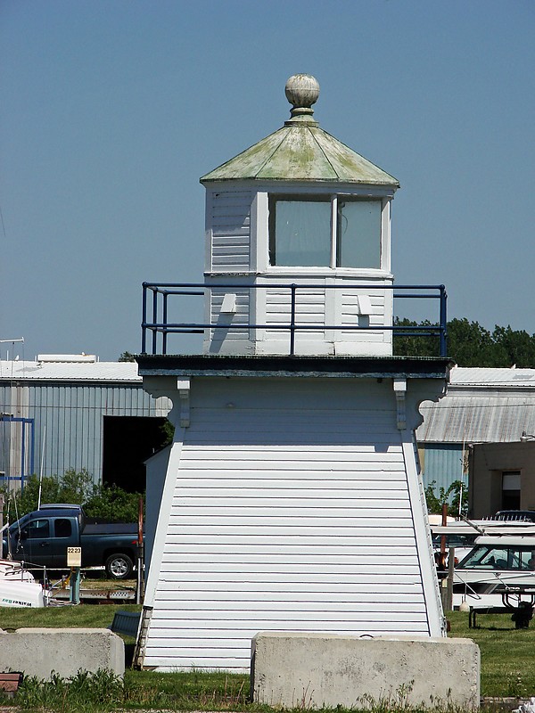 Ohio / Port Clinton (Portage River) Breakwater lighthouse
Author of the photo: [url=https://www.flickr.com/photos/8752845@N04/]Mark[/url]      
Keywords: Ohio;Lake Erie;United States;Port Clinton