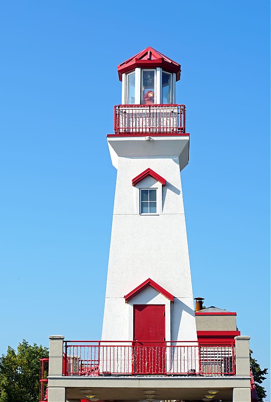 Ontario / Port Credit Inner Channel lighthouse
Author of the photo: [url=https://www.flickr.com/photos/archer10/] Dennis Jarvis[/url]
Keywords: Ontario;Canada;Lake Ontario;Mississauga