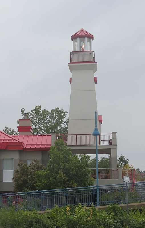 Ontario / Port Credit Inner Channel lighthouse
Author of the photo: [url=https://www.flickr.com/photos/21475135@N05/]Karl Agre[/url]
Keywords: Ontario;Canada;Lake Ontario;Mississauga
