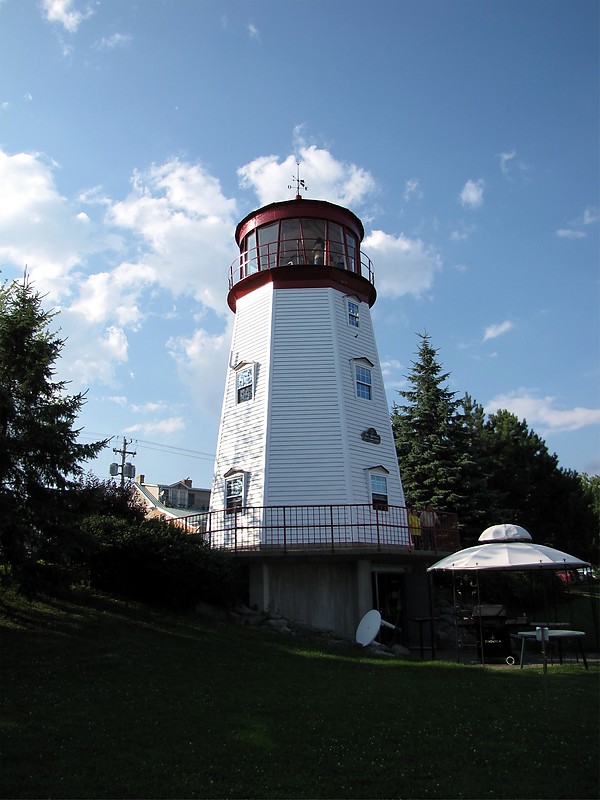 Ontario \ Prescott lighthouse
Author of the photo: [url=https://www.flickr.com/photos/bobindrums/]Robert English[/url]
Keywords: Prescott;Ontario;Canada;Saint Lawrence river