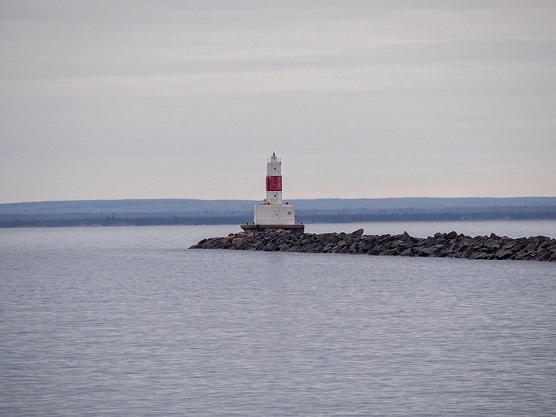 Michigan / Presque Isle Harbor Breakwater light
Author of the photo: [url=https://www.flickr.com/photos/selectorjonathonphotography/]Selector Jonathon Photography[/url]
Keywords: Michigan;Lake Superior;United States;Marquette