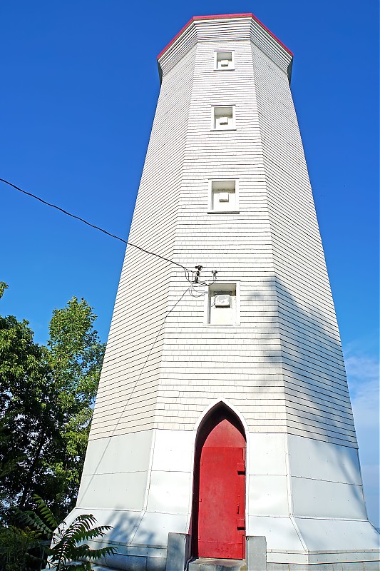 Presquile Point Lighthouse
Author of the photo: [url=https://www.flickr.com/photos/archer10/] Dennis Jarvis[/url]

Keywords: Canada;Lake Ontario;Ontario