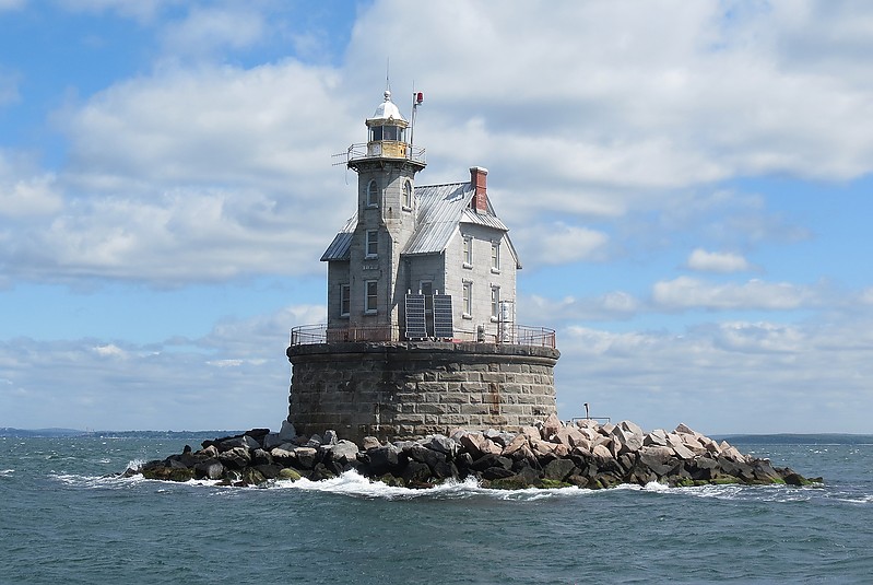 New York / Race Rock lighthouse
Author of the photo: [url=https://www.flickr.com/photos/21475135@N05/]Karl Agre[/url]
Keywords: New York;United States;Long Island Sound