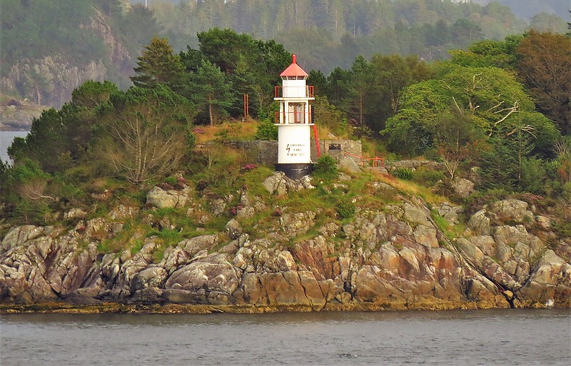 Sund /  Raunane lighthouse
Author of the photo: [url=https://www.flickr.com/photos/larrymyhre/]Larry Myhre[/url]
Keywords: Sund;Bergen;Norway;Norwegian sea