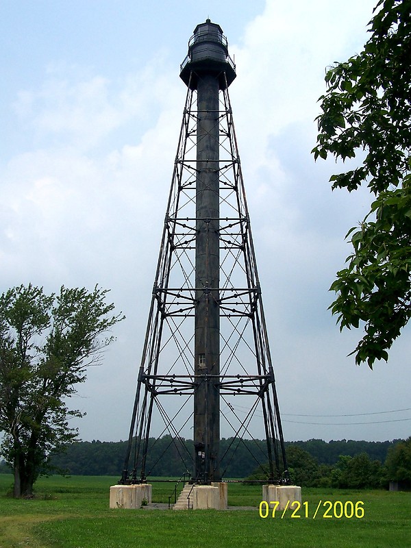 Delaware / Reedy Island Range Rear lighthouse
Author of the photo: [url=https://www.flickr.com/photos/bobindrums/]Robert English[/url]
Keywords: Delaware river;Delaware;United States