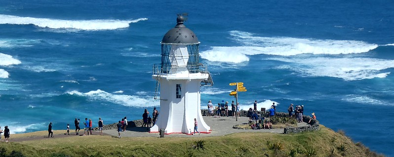 Cape Reinga Lighthouse
Author of the photo: [url=https://www.flickr.com/photos/yiddo2009/]Patrick Healy[/url]
Keywords: Cape Reinga;New Zealand;Pacific ocean;Tasman sea