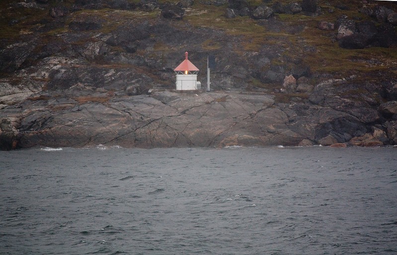 Reinøy lighthouse
Keywords: Bokfjord;Norway;Kirkenes