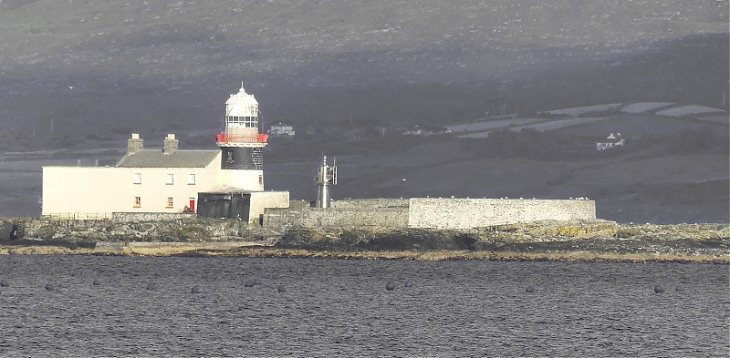 Munster / County Cork / Bantry Bay - Bere Island / Roancarrigmore Lighthouse (1) and new light (tower next to lighthouse) (2)
Author of the photo: [url=https://www.flickr.com/photos/42283697@N08/]Tom Kennedy[/url]
Keywords: Ireland;Atlantic ocean;Munster