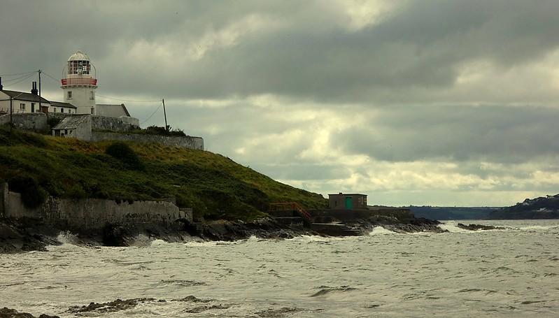 Cork / Roches Point Lighthouse
Author of the photo: [url=https://www.flickr.com/photos/yiddo2009/]Patrick Healy[/url]
Keywords: Ireland;Celtic sea;Cork