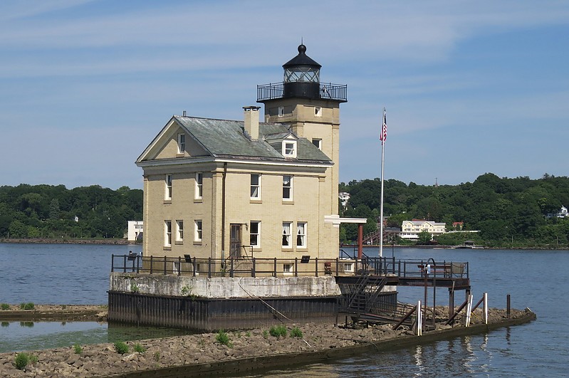 New York / Hudson river / Kingston / Rondout Creek lighthouse
Author of the photo: [url=https://www.flickr.com/photos/larrymyhre/]Larry Myhre[/url]

Keywords: New York;Hudson River;Kingston;United States