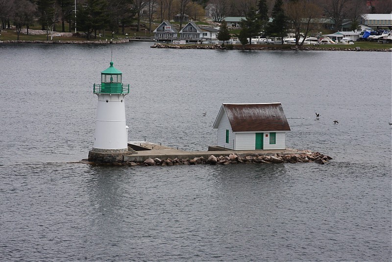 New York / Alexandria Bay / Sunken Rock lighthouse
Keywords: New York;Alexandria Bay;Offshore;Saint Lawrence River;United States