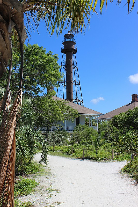 Florida / Sanibel Island lighthouse
Author of the photo: [url=https://www.flickr.com/photos/31291809@N05/]Will[/url]
Keywords: Florida;United States;Gulf of Mexico;San Carlos Bay