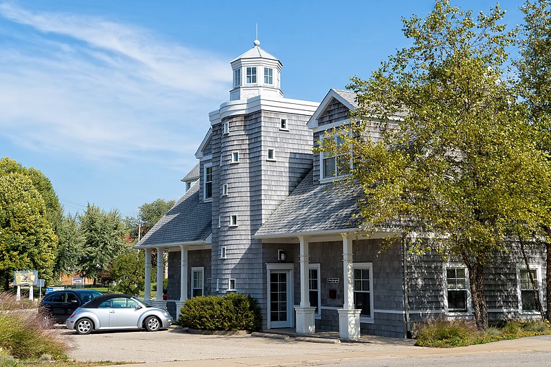 Michigan / Saugatuck faux lighthouse
Author of the photo: [url=https://www.flickr.com/photos/selectorjonathonphotography/]Selector Jonathon Photography[/url]
Keywords: Faux;Lake Michigan;United States;Michigan