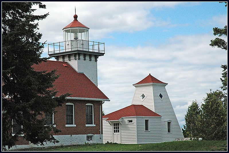 Wisconsin / Sherwood Point lighthouse
Author of the photo: [url=https://www.flickr.com/photos/jowo/]Joel Dinda[/url]
Keywords: Wisconsin;Lake Michigan;United States