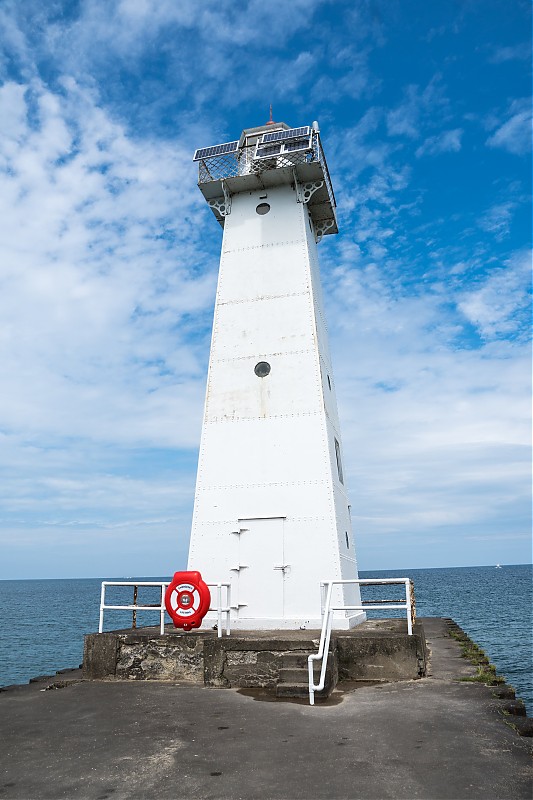 New York / Sodus Outer lighthouse
AAKA Sodus Bay West Pier
Author of the photo: [url=https://www.flickr.com/photos/selectorjonathonphotography/]Selector Jonathon Photography[/url]
Keywords: New York;Lake Ontario;United States;Sodus