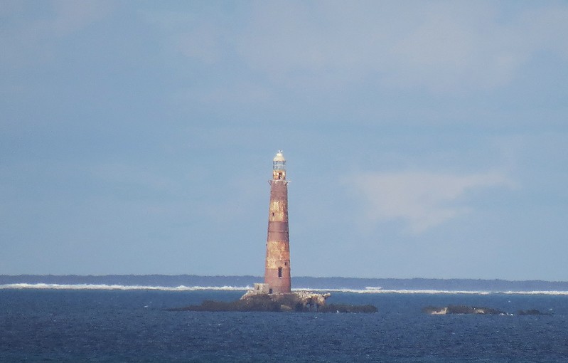 Great Astrolabe Reef / Solo Rock Lighthouse
Author of the photo: [url=https://www.flickr.com/photos/larrymyhre/]Larry Myhre[/url]
Keywords: Fiji;Pacific ocean