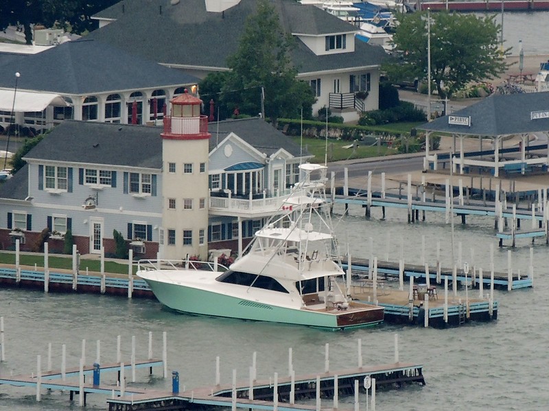 Ohio / Put-in-Bay Yacht Club faux light
Author of the photo: [url=https://www.flickr.com/photos/bobindrums/]Robert English[/url]
Keywords: Lake Erie;Ohio;United States;Faux