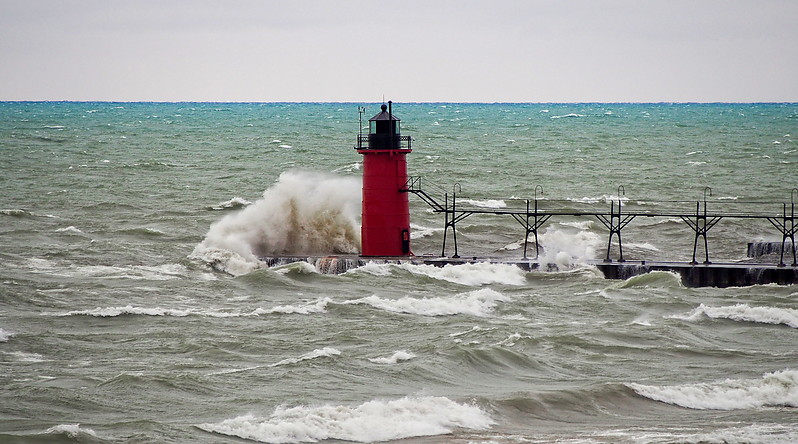 Michigan / South Haven South Pierhead lighthouse
Author of the photo: [url=https://www.flickr.com/photos/selectorjonathonphotography/]Selector Jonathon Photography[/url]
Keywords: Michigan;Lake Michigan;United States;South Haven;Storm