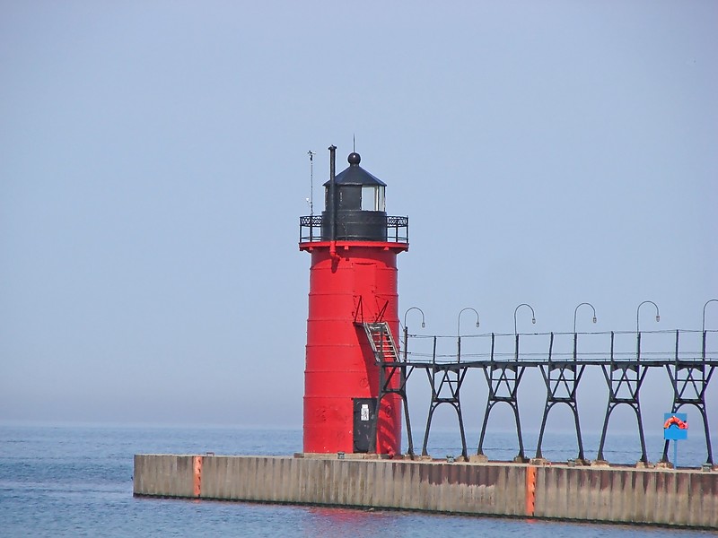 Michigan / South Haven South Pierhead lighthouse
Author of the photo: [url=https://www.flickr.com/photos/8752845@N04/]Mark[/url]
Keywords: Michigan;Lake Michigan;United States;South Haven