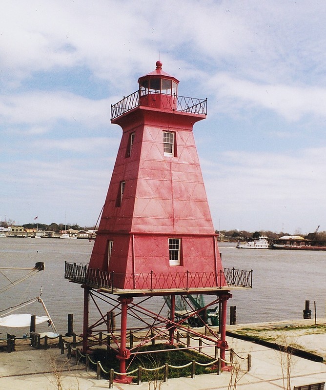 Louisiana / Southwest reef lighthouse
Author of the photo: [url=https://www.flickr.com/photos/larrymyhre/]Larry Myhre[/url]

Keywords: Louisiana;Berwick;Gulf of Mexico;United States